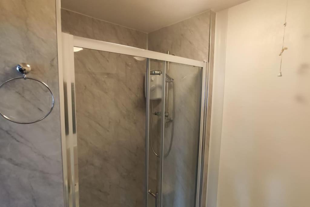 1 Bedroom Studio In A Supurb Area Of Cardiff Exterior foto